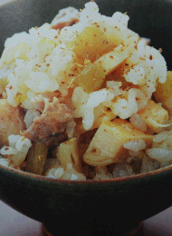 たけのこと鶏肉の炊き込みご飯
